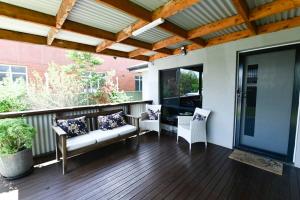 Gallery image of Sterling House Spacious Deck BBQ Pet Friendly in Dubbo