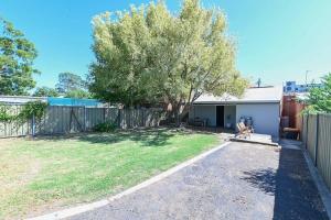 Κήπος έξω από το Tamworth Retreat - Sleek & Stylish, Sleeps 5