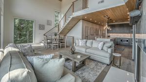 Χώρος καθιστικού στο Juniper Ridge