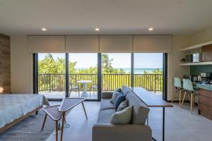 Balkón nebo terasa v ubytování Ocean View Loft in Punta Cocos - C102