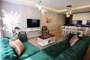 Khu vực ghế ngồi tại Blueberry apartment in katameya