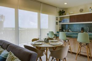 Posezení v ubytování Beautiful Ocean View Penthouse With Private Pool -C301