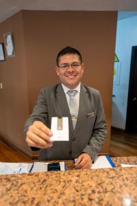 Ahli kakitangan di Hotel Jose Antonio Cusco