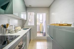Kuchnia lub aneks kuchenny w obiekcie Beautiful apartment at La Torre Golf Resort with large terrace - MO4212LT