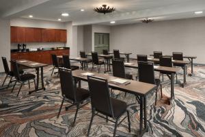 Restaurace v ubytování DoubleTree by Hilton North Salem