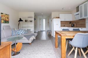 Η κουζίνα ή μικρή κουζίνα στο Hello Zeeland - Schelpweg 16A