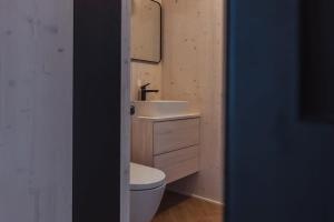 Ένα μπάνιο στο Hello Zeeland - Vakantiehuis Kerkstraat 1A +11 φωτογραφίες