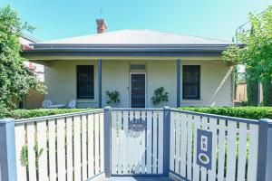 Gallery image of Darling St - Charming CBD Abode in Dubbo