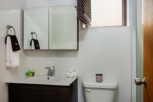 Ванная комната в Aqua Suite - 1 BR in best location in Old San Juan