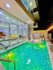 Hồ bơi trong/gần Villa FLC Sam Son