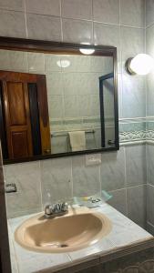 Kopalnica v nastanitvi Hotel Javy