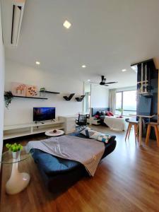 Μια τηλεόραση ή/και κέντρο ψυχαγωγίας στο Landmark2 Spacious Studio w Wi-Fi Netflix