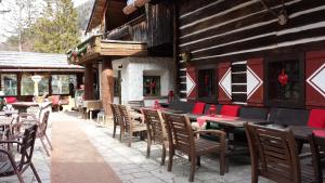 Reštaurácia alebo iné gastronomické zariadenie v ubytovaní House Arianna