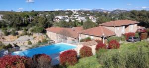 Piscina de la sau aproape de Vacances en Provence aux portes de Cassis