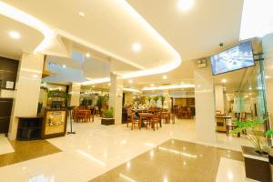 A restaurant or other place to eat at Pandanaran Prawirotaman Yogyakarta