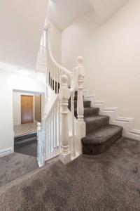 Foto de la galeria de Unit 2 Island View Apartments With Stunning Harbour View a Cobh