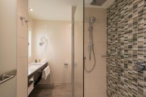 Um banheiro em Hilton Garden Inn Frankfurt City Centre