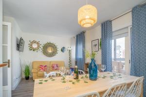 Kép EST1-SPACIOUSS appartment in the BEACH, BBQ, downtonwn, parking, fast WIFI Fibre szállásáról Rosesben a galériában