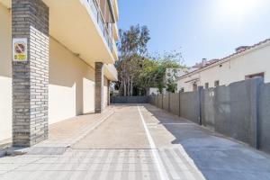 Kép EST1-SPACIOUSS appartment in the BEACH, BBQ, downtonwn, parking, fast WIFI Fibre szállásáról Rosesben a galériában