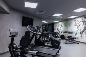 Fitness centrum a/nebo fitness zařízení v ubytování Barceló Budapest