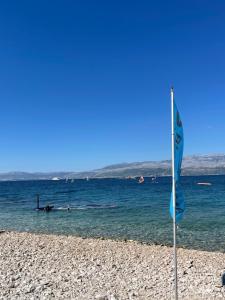 Afbeelding uit fotogalerij van PAMA LUKO Apartment 100m from Beach, Tennis court & Gym, FREE Parking in Supetar