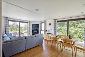 Μια τηλεόραση ή/και κέντρο ψυχαγωγίας στο Beckington Lodge