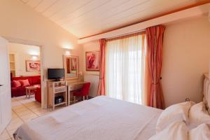 Postel nebo postele na pokoji v ubytování Hotel Strass