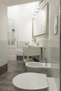 ห้องน้ำของ Casa Flavia - Quietness in the center of Positano