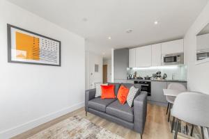 Zona d'estar a Bright Contemporary Studio in East Grinstead