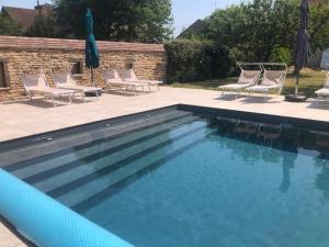 Bazén v ubytování Le Clos n°5 nebo v jeho okolí