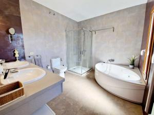 Łazienka w obiekcie Casa Daniela en Costa Teguise