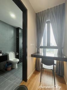 Ванна кімната в Sunway Velocity Two By Awesomestay