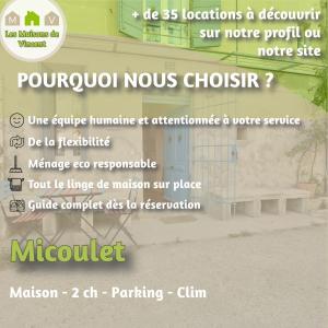 um folheto para uma casa com uma fotografia de uma porta da frente em Micoulet, Parking - Clim em Arles