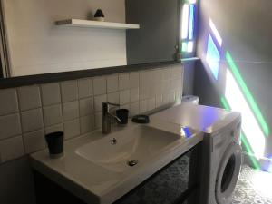 Fotografie z fotogalerie ubytování Maison au milieu d'un parc v destinaci Le Donjon