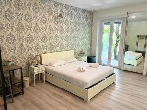 A bed or beds in a room at A Quattro Passi Da