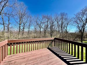 Φωτογραφία από το άλμπουμ του 190 Overbrook Drive Swanky Swangos Dream Home by Jess σε Monroe