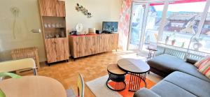 Posezení v ubytování BodenSEE Apartment Oberuhldingen Krummes Land