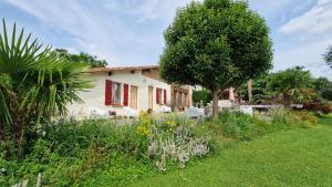 Zahrada ubytování BnB Ferme Beauregard Les Pyrénées