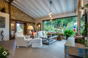 Posezení v ubytování Villa Barbados by Abahana Luxe