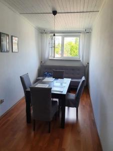 Fotografia z galérie ubytovania Przestronny Apartament z szybkim WiFi vo Varšave