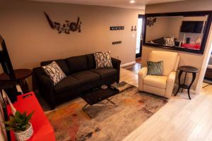 Gallery image of Marina Hillside Lakefront Retreat in Monticello