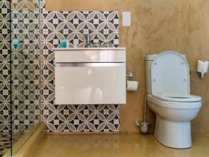 Gallery image of The Shrub Lodge in Victoria Falls