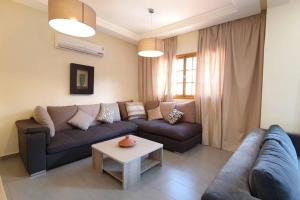 Gambar di galeri bagi Belle Villa duplex avec piscine di Marrakech