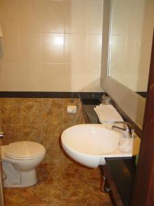Vannituba majutusasutuses Hotel Wisata