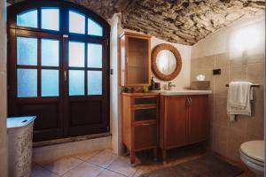 A bathroom at Case vacanze in graziosa borgata alpina