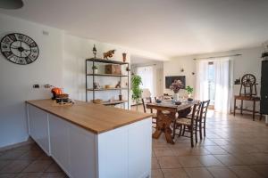 A kitchen or kitchenette at Case vacanze in graziosa borgata alpina