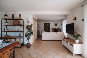 A kitchen or kitchenette at Case vacanze in graziosa borgata alpina