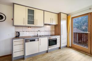 Galeriebild der Unterkunft Stoffnerhof Apt Sonnenblume in Welsberg-Taisten