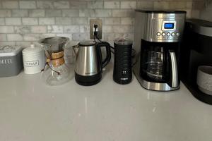 Fotografie z fotogalerie ubytování 5 bedrooms with 4 Full Bath Fire Pit BBQ and Plush Amen on 1 2 acre v destinaci Silver Spring + 60 fotografií