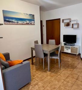 Et tv og/eller underholdning på Gubbiotti Appartamento Bilocale